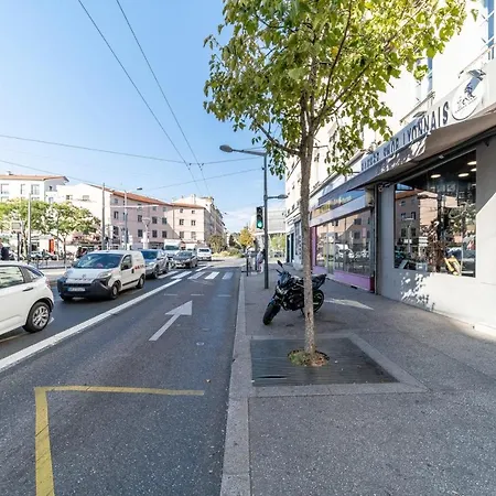 Le Marietton Cosy A Deux Pas Du Metro Valmy * Lyon